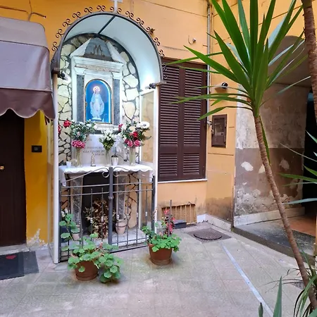 Don Carlo Center アパート *