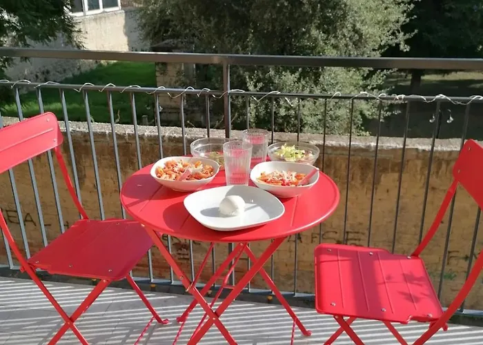 Don Carlo Center アパート