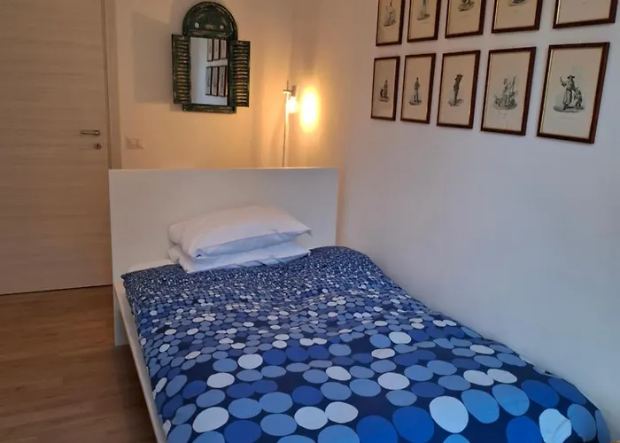 Don Carlo Center * ナポリ